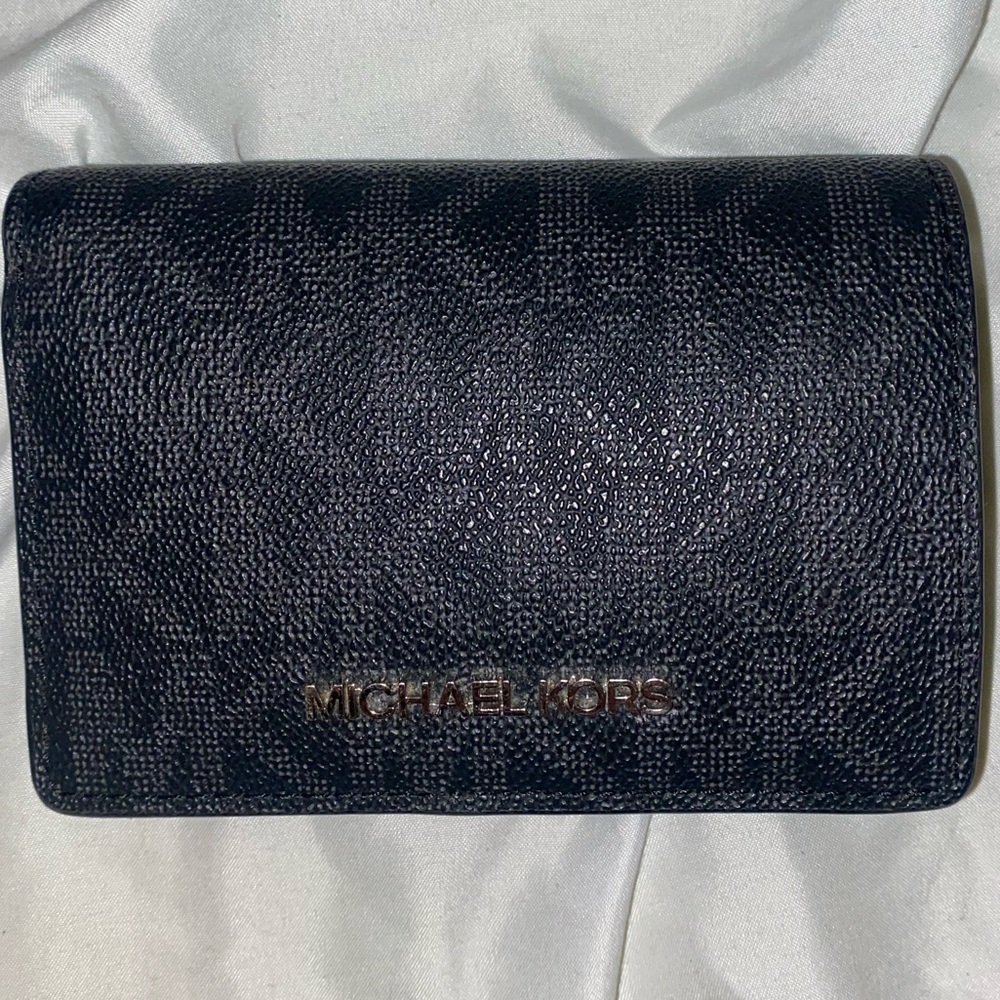 MICHAEL KORS(MK) Black Wallet